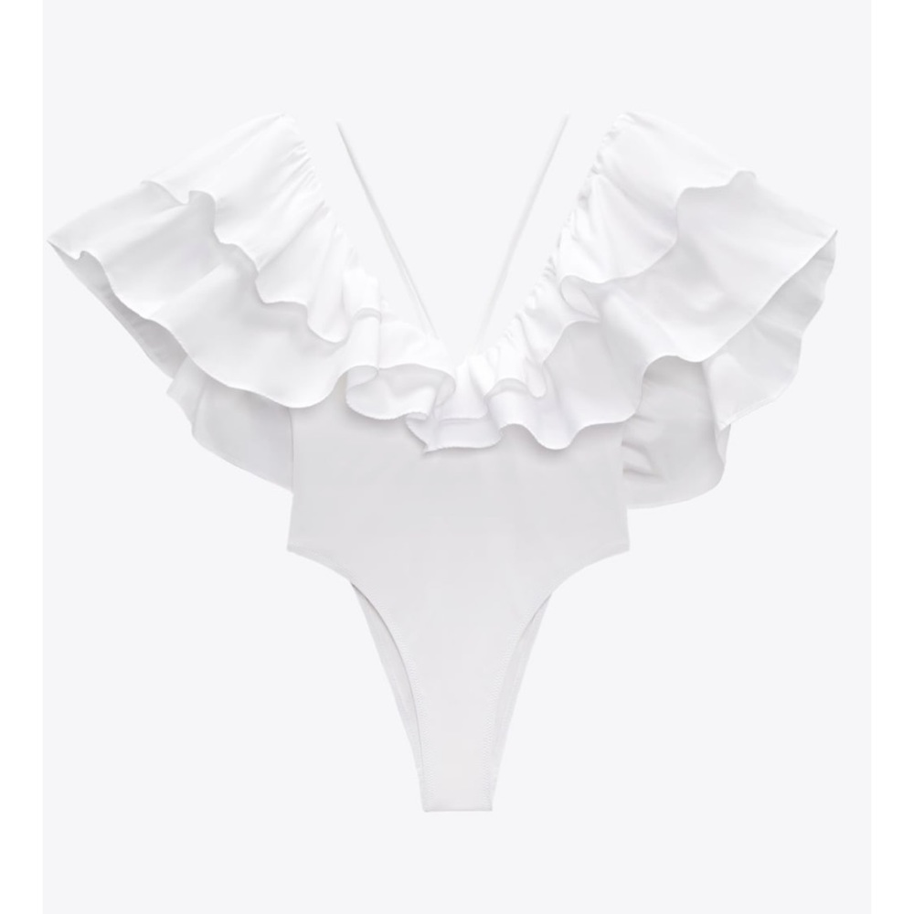 BNWOT Large Ruffle Swimsuit
